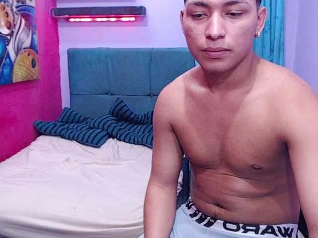 twinksfuck live cam on BongaCams
