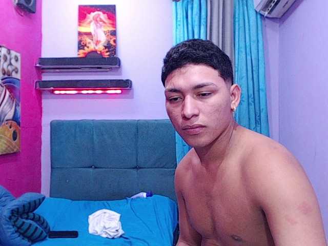 twinksfuck live cam on BongaCams