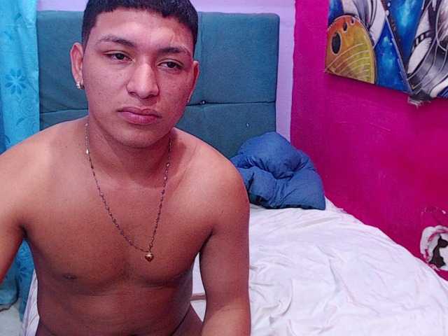 twinksfuck live cam on BongaCams