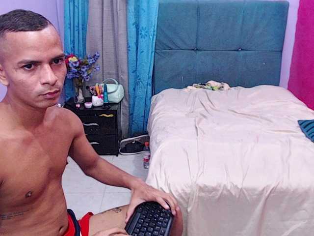 twinksfuck live cam on BongaCams