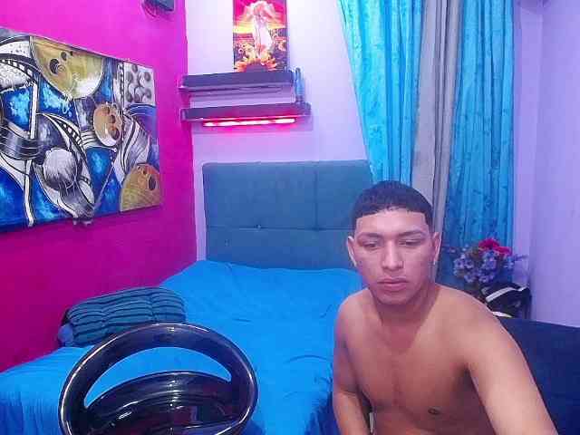 twinksfuck webcam