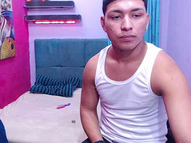 twinksfuck webcam