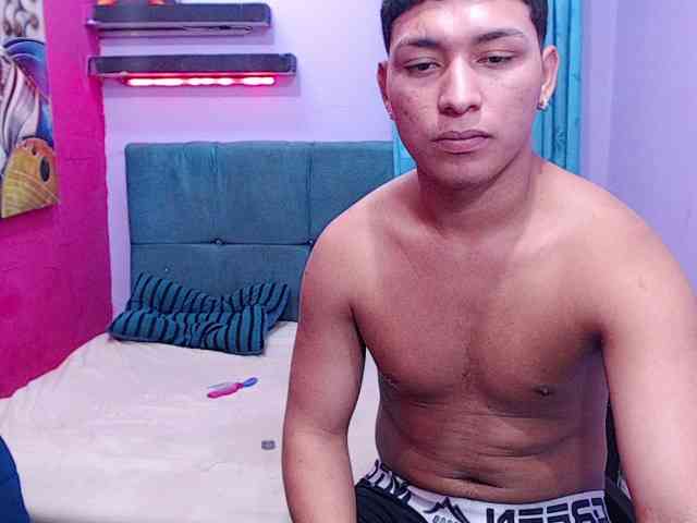twinksfuck webcam