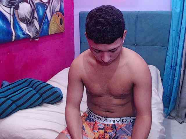 twinksfuck webcam
