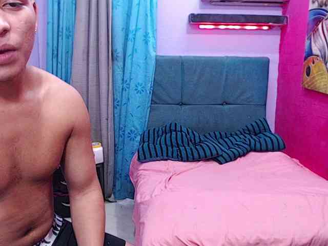 twinksfuck Sex Cam Show