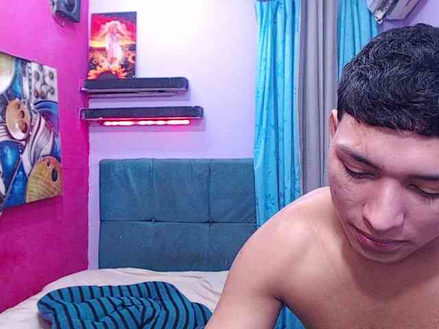 twinksfuck webcam