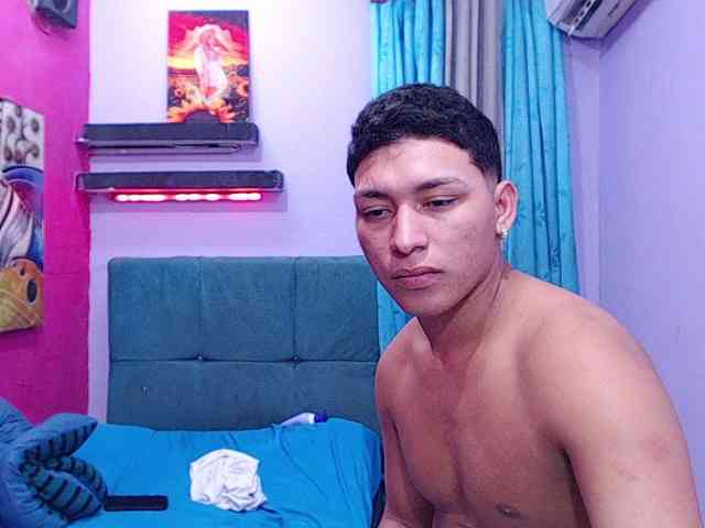 twinksfuck webcam