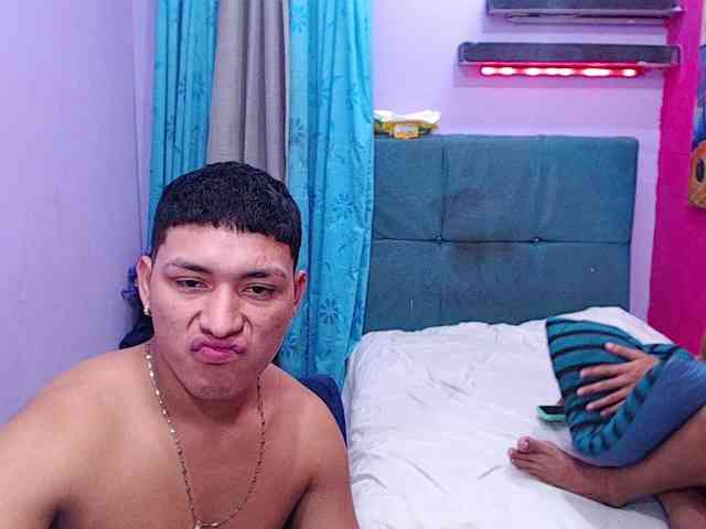 twinksfuck webcam