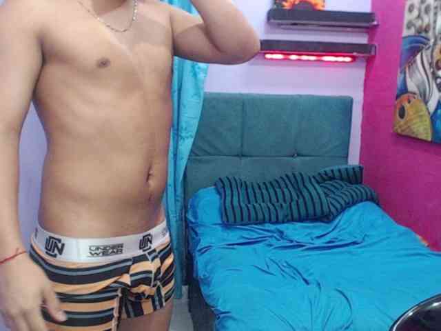 twinksfuck webcam