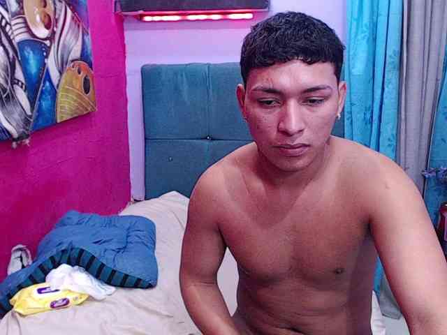 twinksfuck webcam