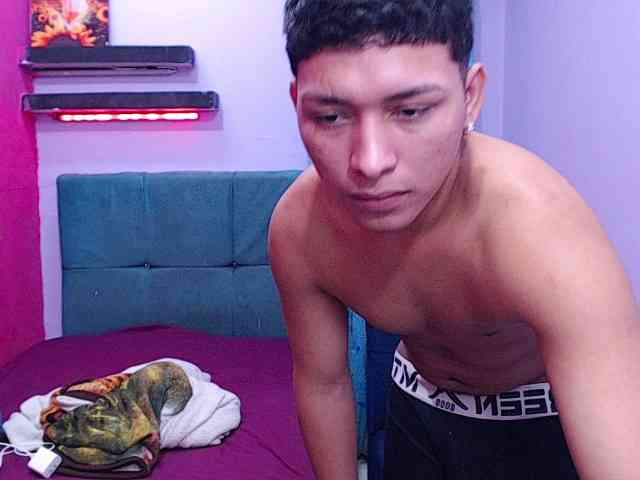 twinksfuck webcam