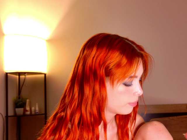 HardCandyBaby's BongaCams show and profile