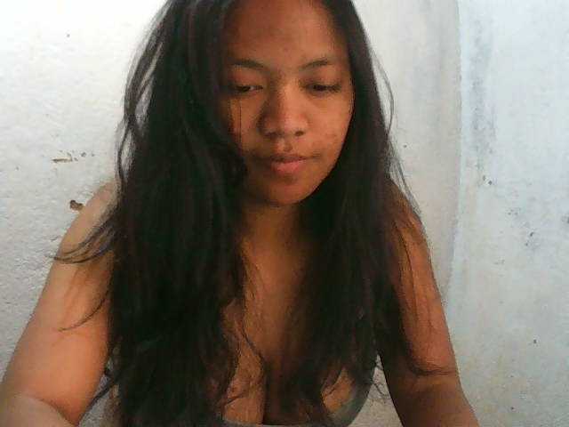 Sarah-001 live cam on BongaCams