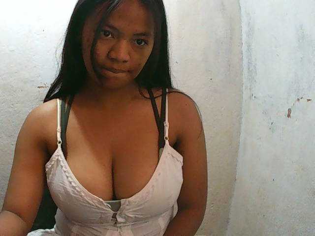 Sarah-001 live cam on BongaCams