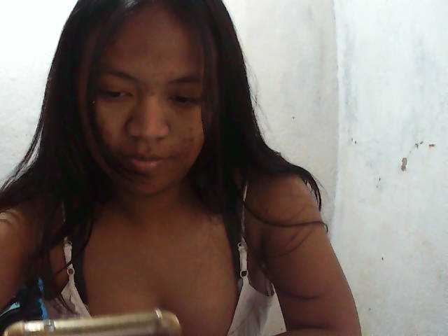 Sarah-001 live cam on BongaCams