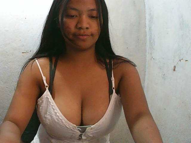 Sarah-001 live cam on BongaCams