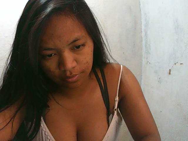 Sarah-001 live cam on BongaCams