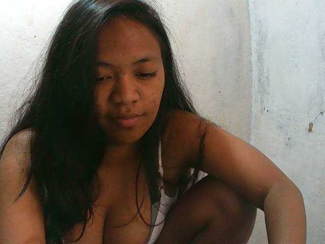 Sarah-001 live cam on BongaCams