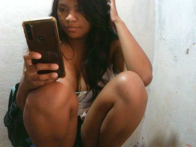 Sarah-001 live cam on BongaCams