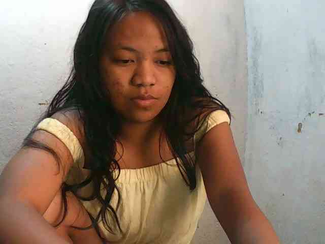 Sarah-001 webcam