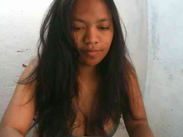 Sarah-001 webcam