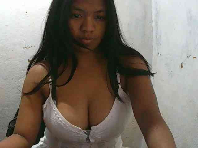 Sarah-001 webcam