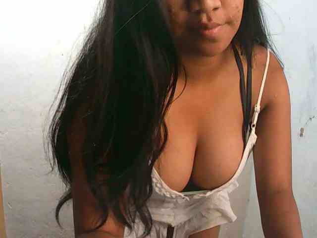 Sarah-001