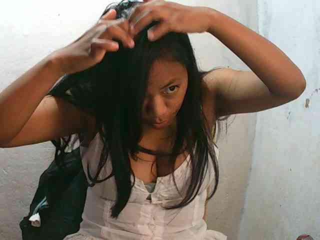Sarah-001
