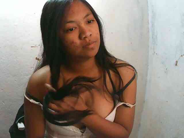 Sarah-001 webcam