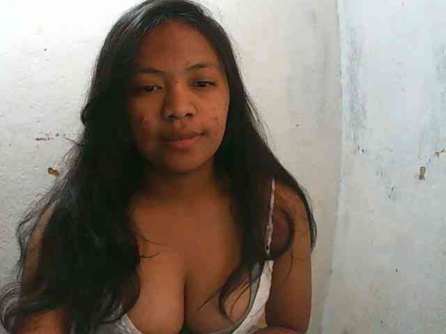 Sarah-001 webcam