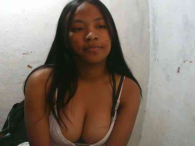 Sarah-001