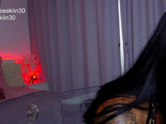 Iammazeekiin30xx live cam on BongaCams