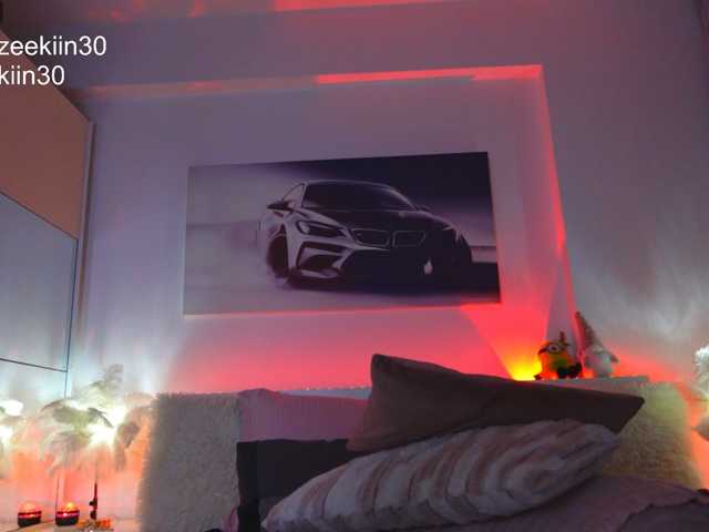 Iammazeekiin30xx live cam on BongaCams