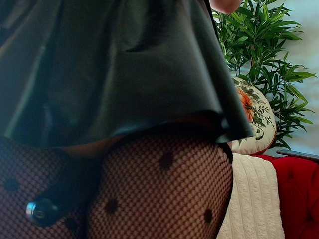 CougarMilf live cam preview