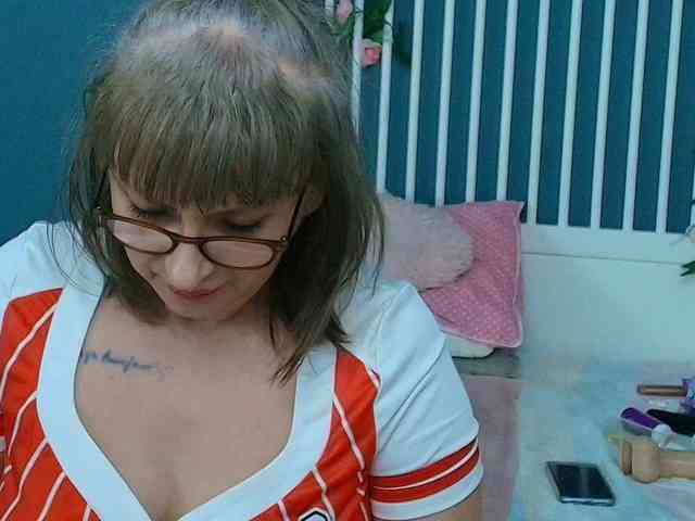 CougarMilf Sex Cam Show