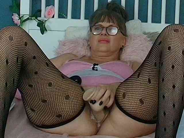 CougarMilf webcam