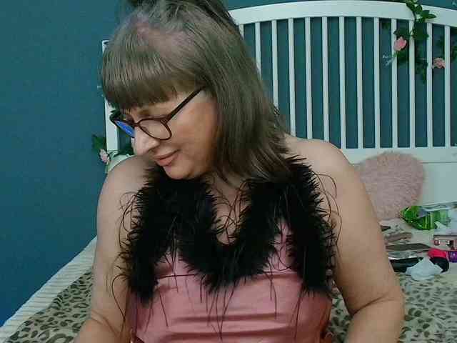 CougarMilf webcam
