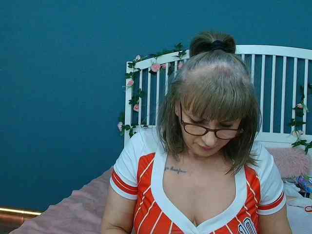 CougarMilf webcam