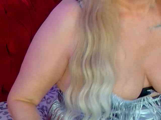 CougarMilf webcam