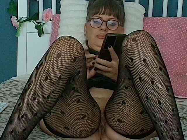 CougarMilf webcam