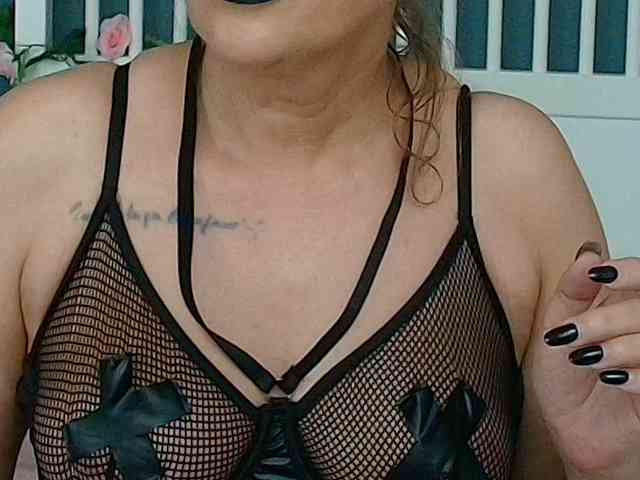 CougarMilf webcam