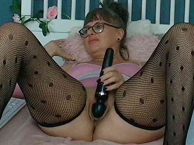CougarMilf webcam