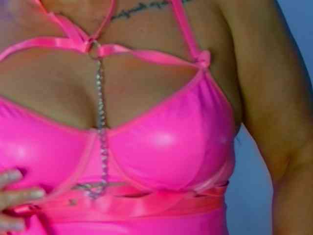 CougarMilf webcam