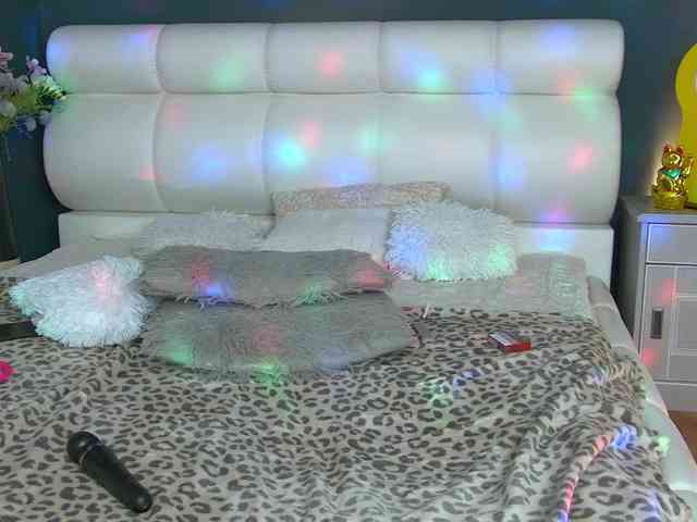CougarMilf webcam