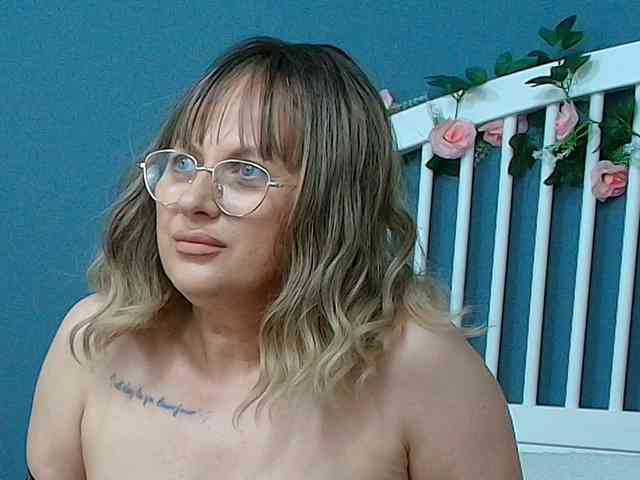 CougarMilf webcam