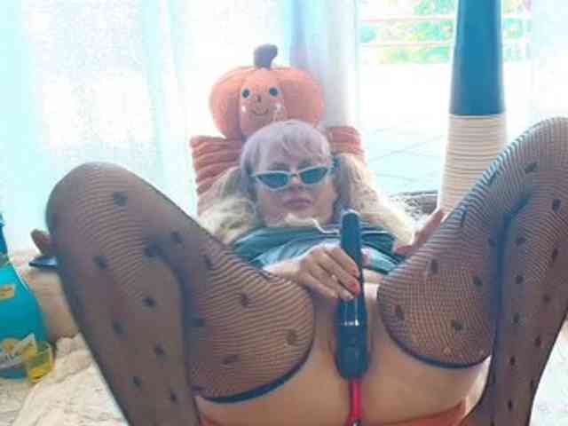 CougarMilf webcam