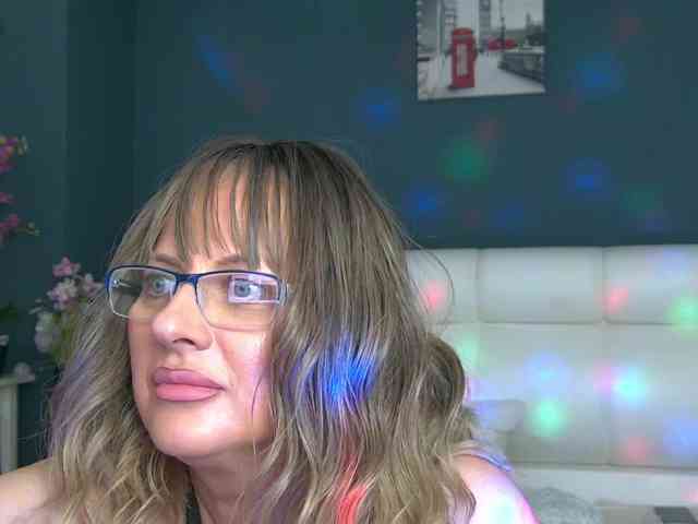 CougarMilf webcam