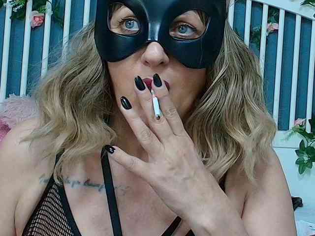 CougarMilf webcam