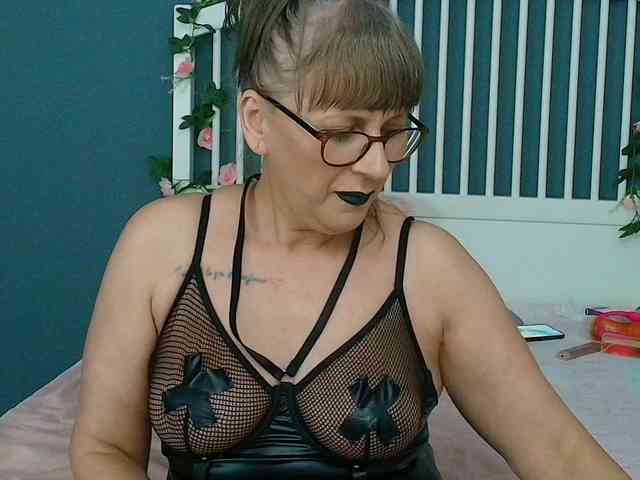 CougarMilf webcam