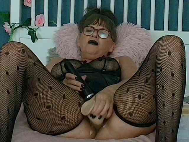 CougarMilf webcam